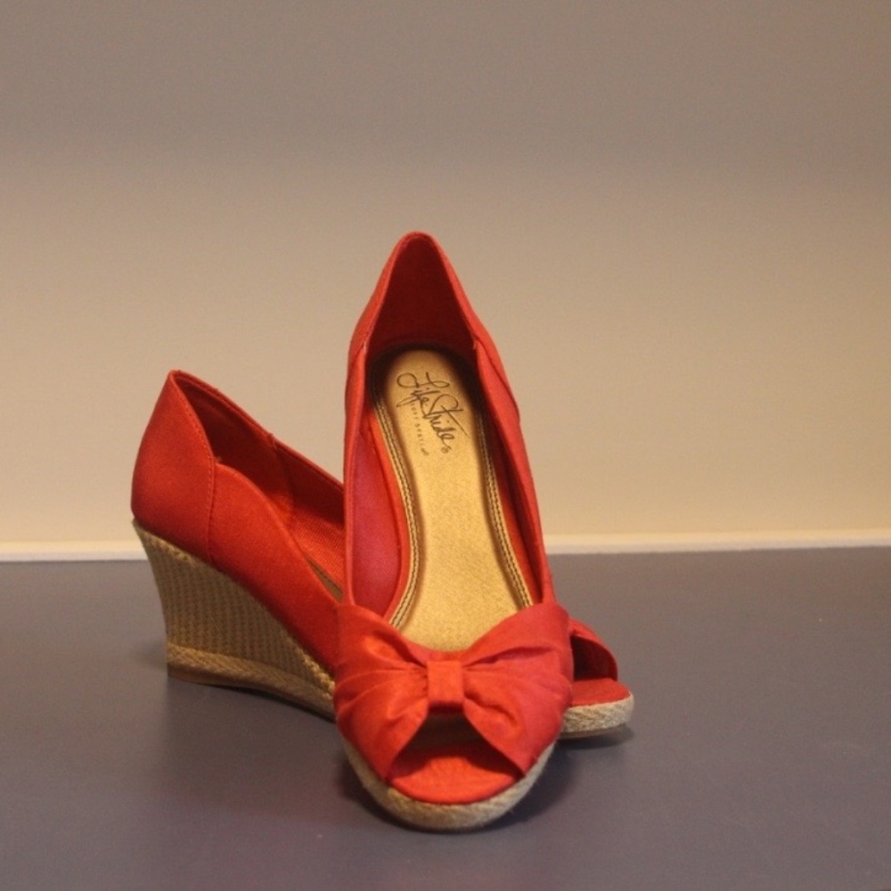 Life Stride Espadrille-esque wedges